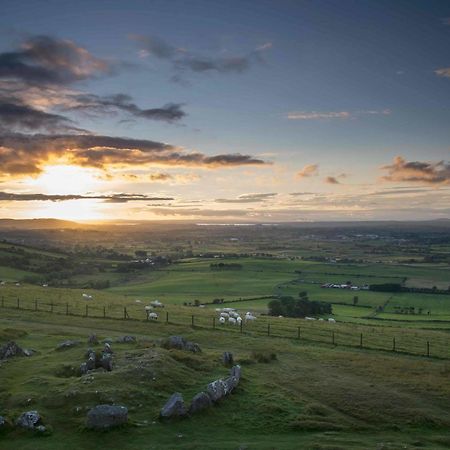 Loughcrew Megalithic Hostel Millbrook Exterior photo