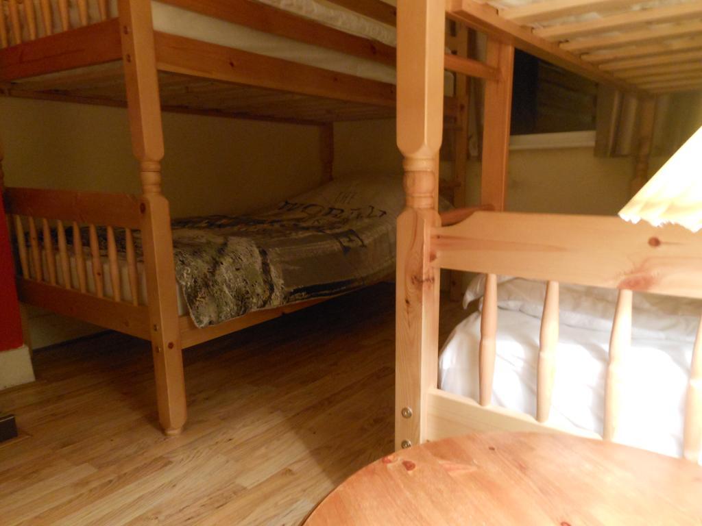 Loughcrew Megalithic Hostel Millbrook Room photo